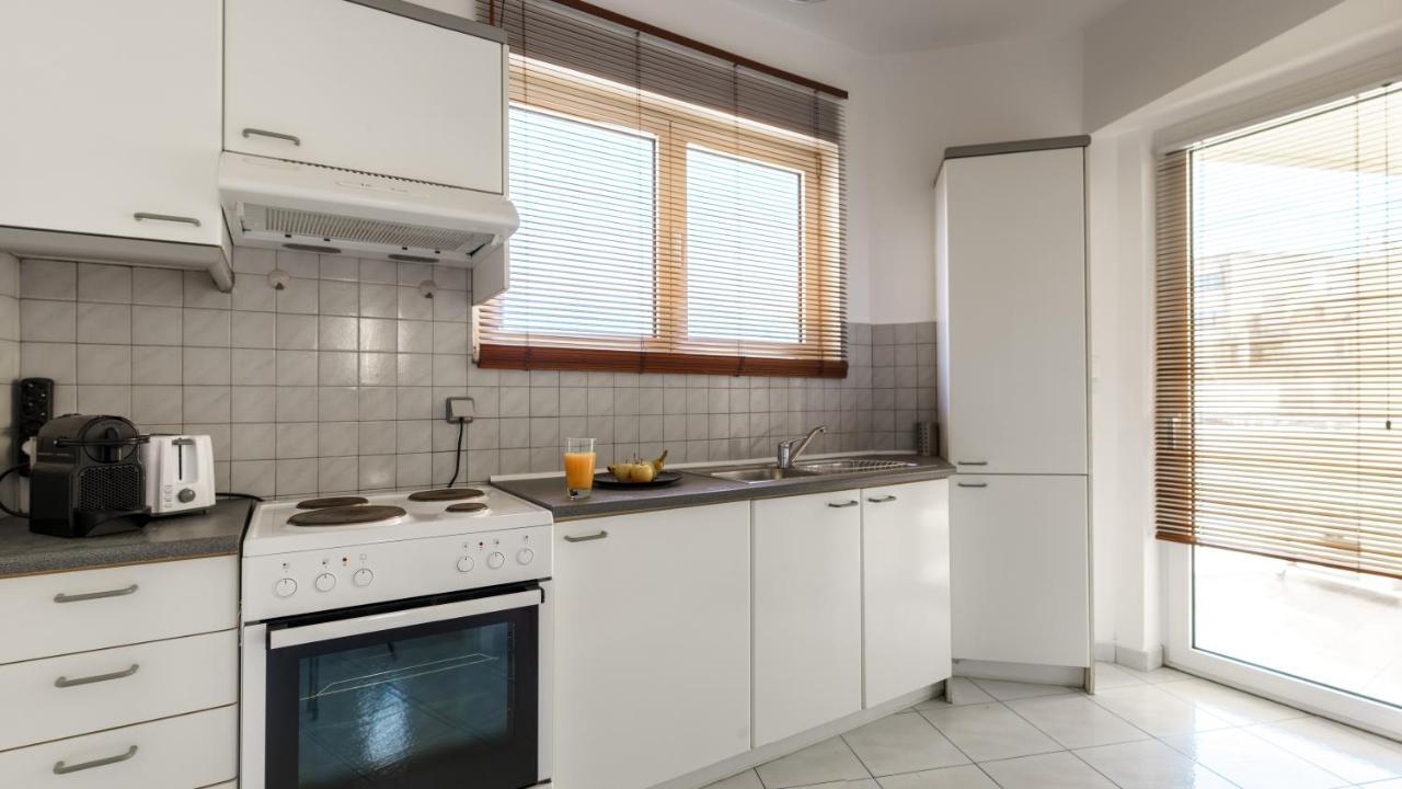 Bedspot Apartment Iraklion Buitenkant foto